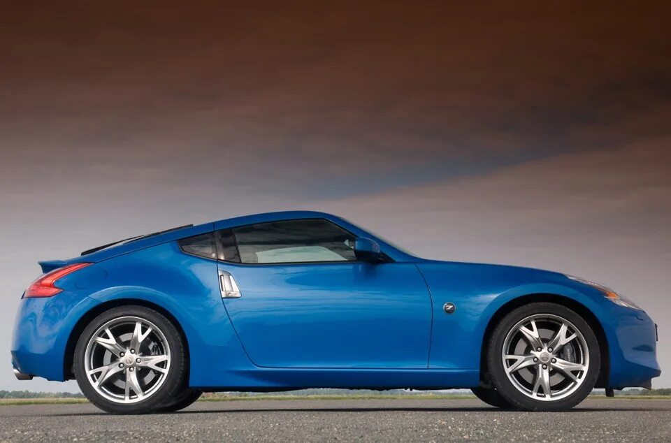 Ниссан купе фото Горячее" купе Nissan 370Z Nismo пережило очередной рестайлинг - Сообщество "Спор