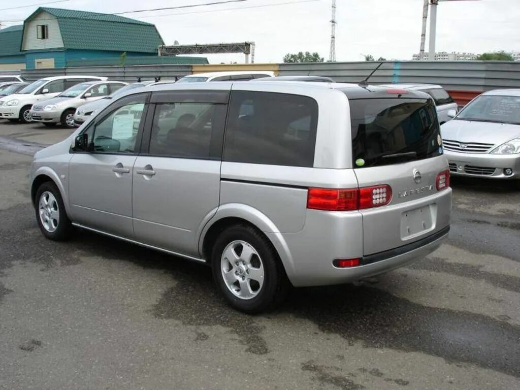 Ниссан лафеста фото 2004 Nissan Lafesta specs