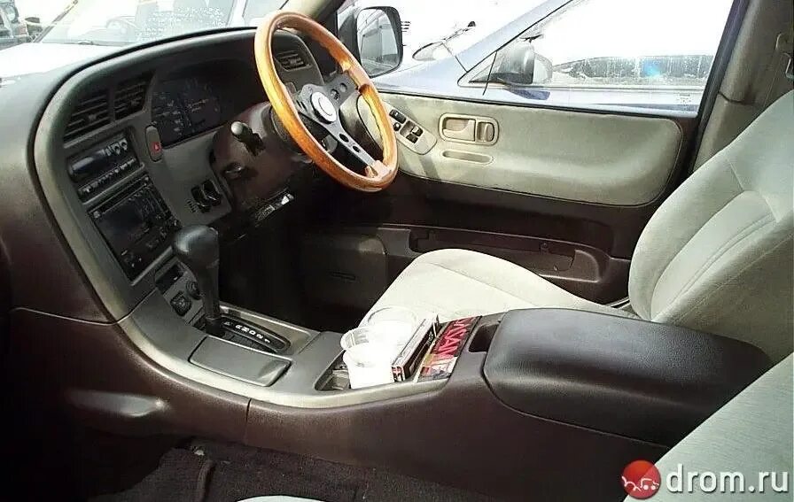 Ниссан ларго фото салона Nissan Largo 1993, 1994, 1995, 1996, минивэн, 3 поколение, W30 технические харак