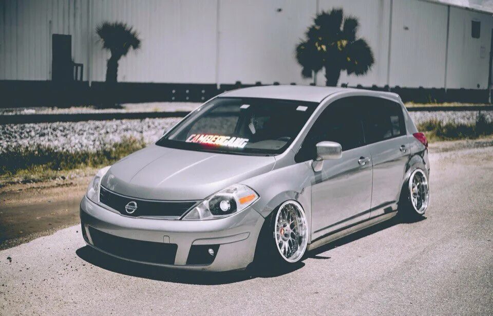 Ниссан латио тюнинг Ваше мнение ВАЖНО! - Nissan Tiida (1G), 1,6 л, 2008 года просто так DRIVE2