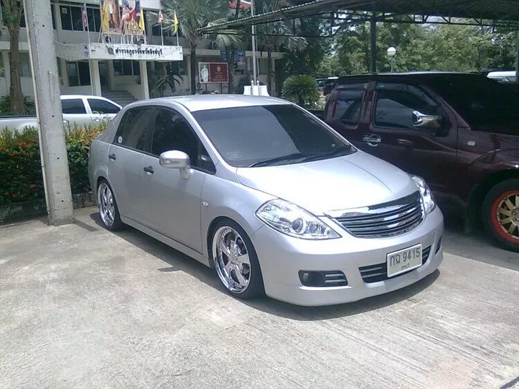 Ниссан латио тюнинг Нехорошие мысли ))) - Nissan Tiida (1G), 1,5 л, 2007 года стайлинг DRIVE2