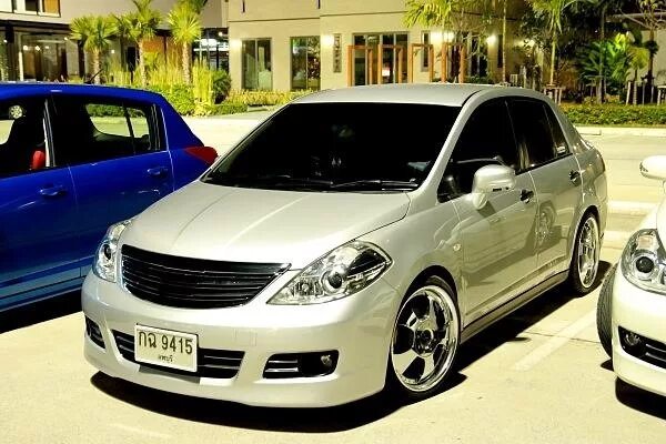 Ниссан латио тюнинг Тизер или тызырь ништяки из Японии - Nissan Tiida (1G), 1,6 л, 2008 года тюнинг 
