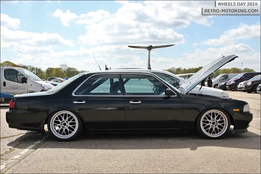 Ниссан лаурель 34 тюнинг Black Nissan C34 Laurel Surrey Street Rodders Wheels Day 2014 : Retro-Motoring