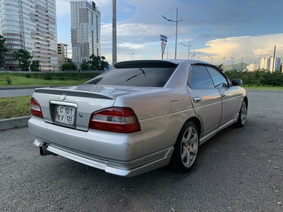Ниссан лаурель фото Купить б/у Nissan Laurel VIII (C35) 2.0 AT (155 л.с.) бензин автомат во Владивос