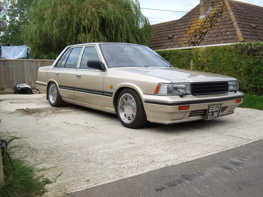 Ниссан лаурель с32 фото Nissan Laurel C32 рестайлинг седан