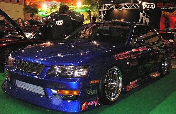 Ниссан лаурель тюнинг "VFactory" - в Японии тоже больны Лаурелями. - Nissan Laurel (C35), 2 л, 2000 го