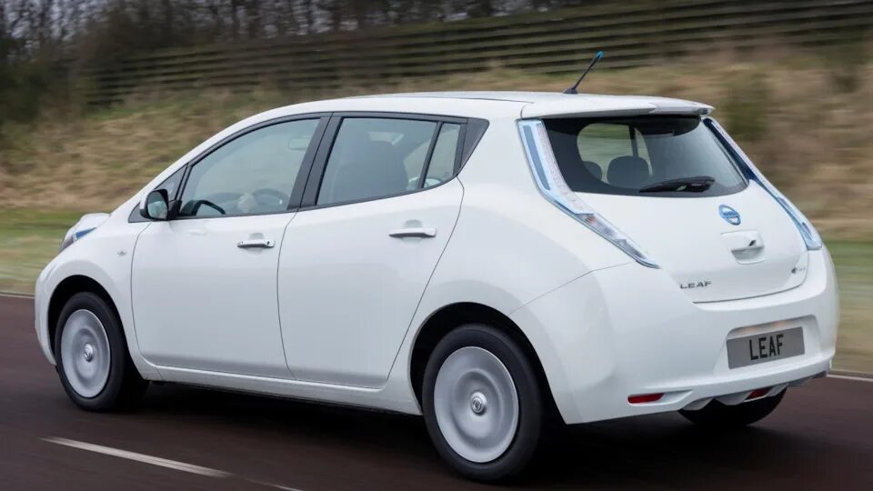 Ниссан лайф фото Nissan Leaf (1G) электрический 2012 на DRIVE2