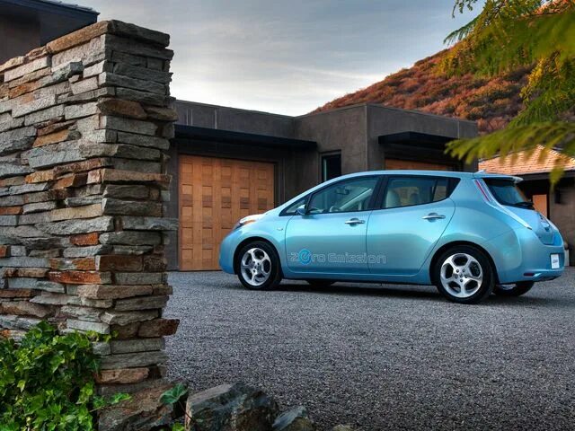 Ниссан leaf фото Electric cars come of age Nissan, Electric cars, Electric car