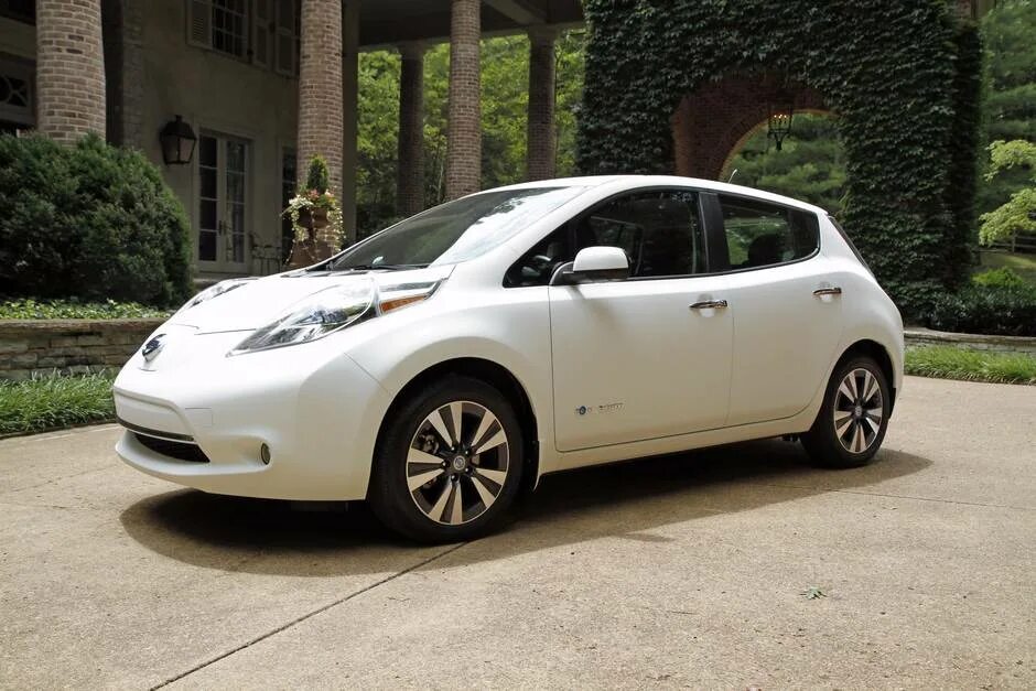 Ниссан leaf фото Buying used: Can I get a used BMW i3 for less than $20,000? - The Globe and Mail