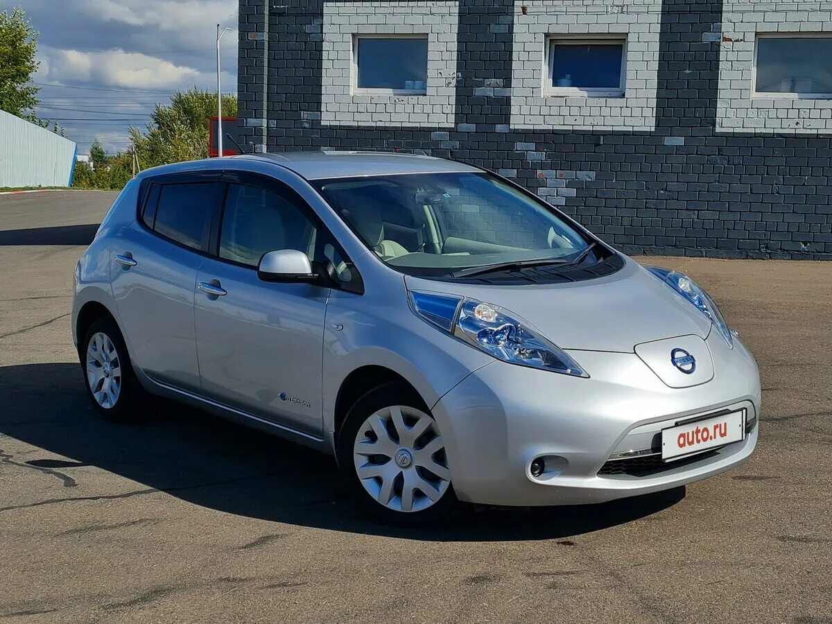 Ниссан leaf фото Купить б/у Nissan Leaf I (ZE0/AZE0) Electro AT (80.0 кВт) электро автомат в Крас