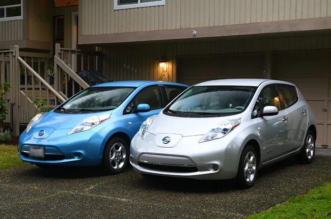 Ниссан leaf фото One of the first LEAF owners in the US celebrates 10 years of emission-free driv