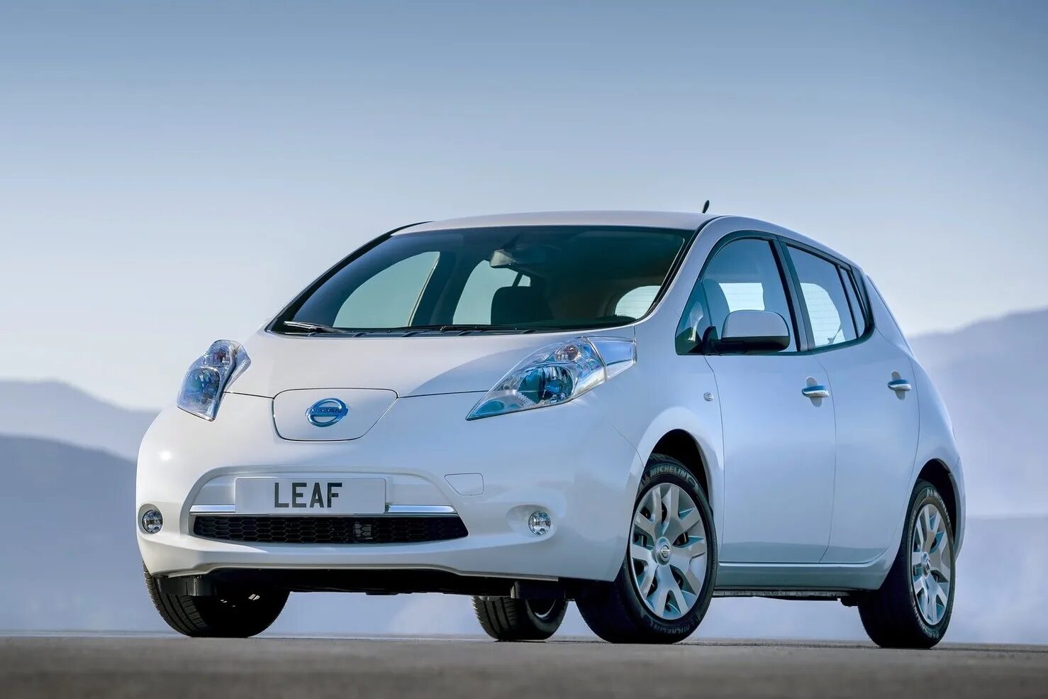 Ниссан leaf фото Nissan близок к прорыву в батарейных технологиях