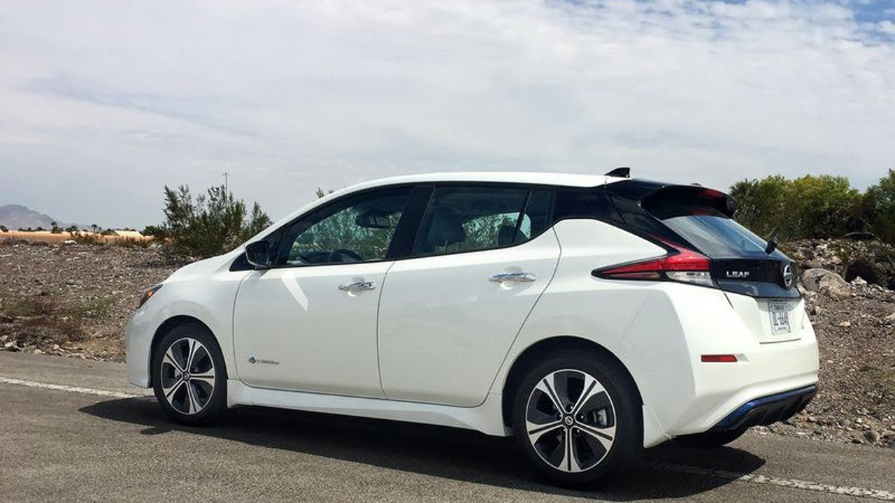 Ниссан лиф 2 фото 2018 Nissan Leaf: does it pioneer the 'mid-range' electric car? - YouTube