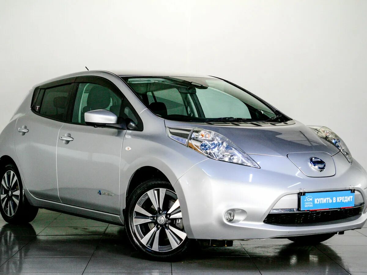 Ниссан лиф электромобиль фото Купить б/у Nissan Leaf I (ZE0/AZE0) Electro AT (80.0 кВт) электро автомат в Челя