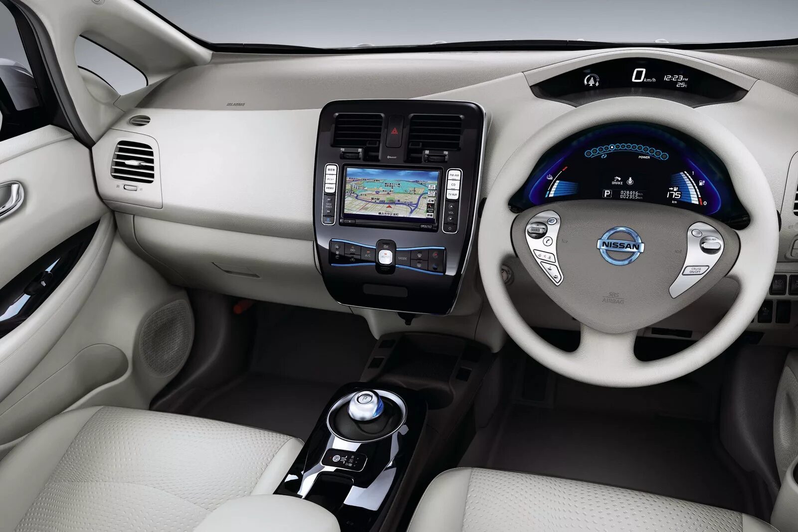 Ниссан лиф фото салона Как настроить таймер заряда nissan leaf - фото - АвтоМастер Инфо