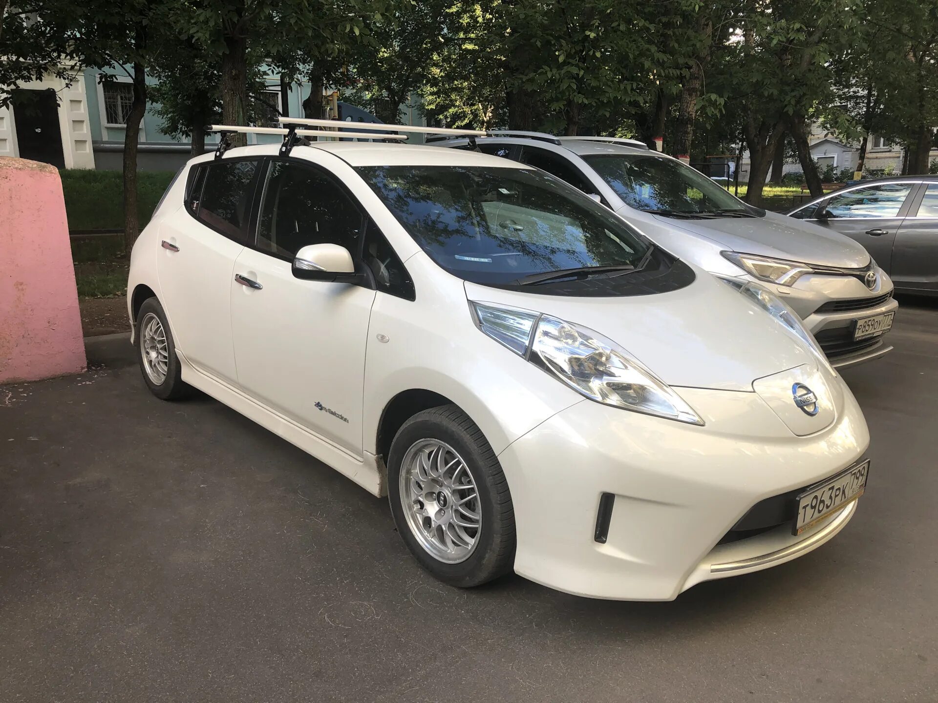 Ниссан лифт фото Багажник на крышу. - Nissan Leaf (1G), 2014 года аксессуары DRIVE2