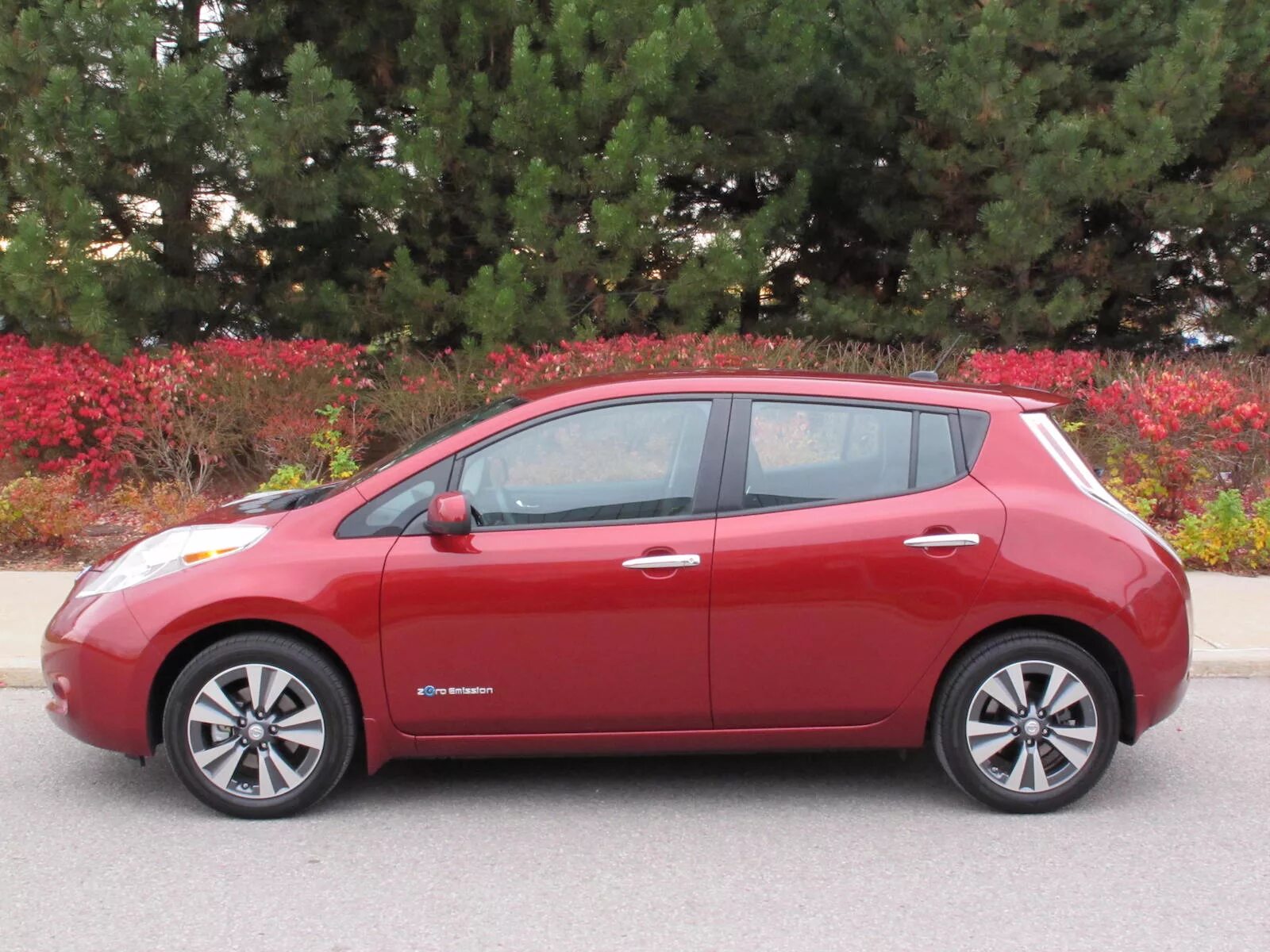 Ниссан лифт фото Ниссан лэвф - AutoZip35.ru