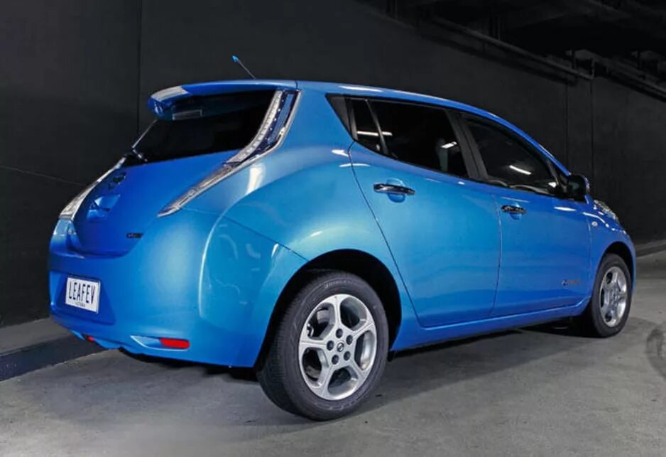 Ниссан лифт фото Nissan Leaf 2012 review: road test CarsGuide