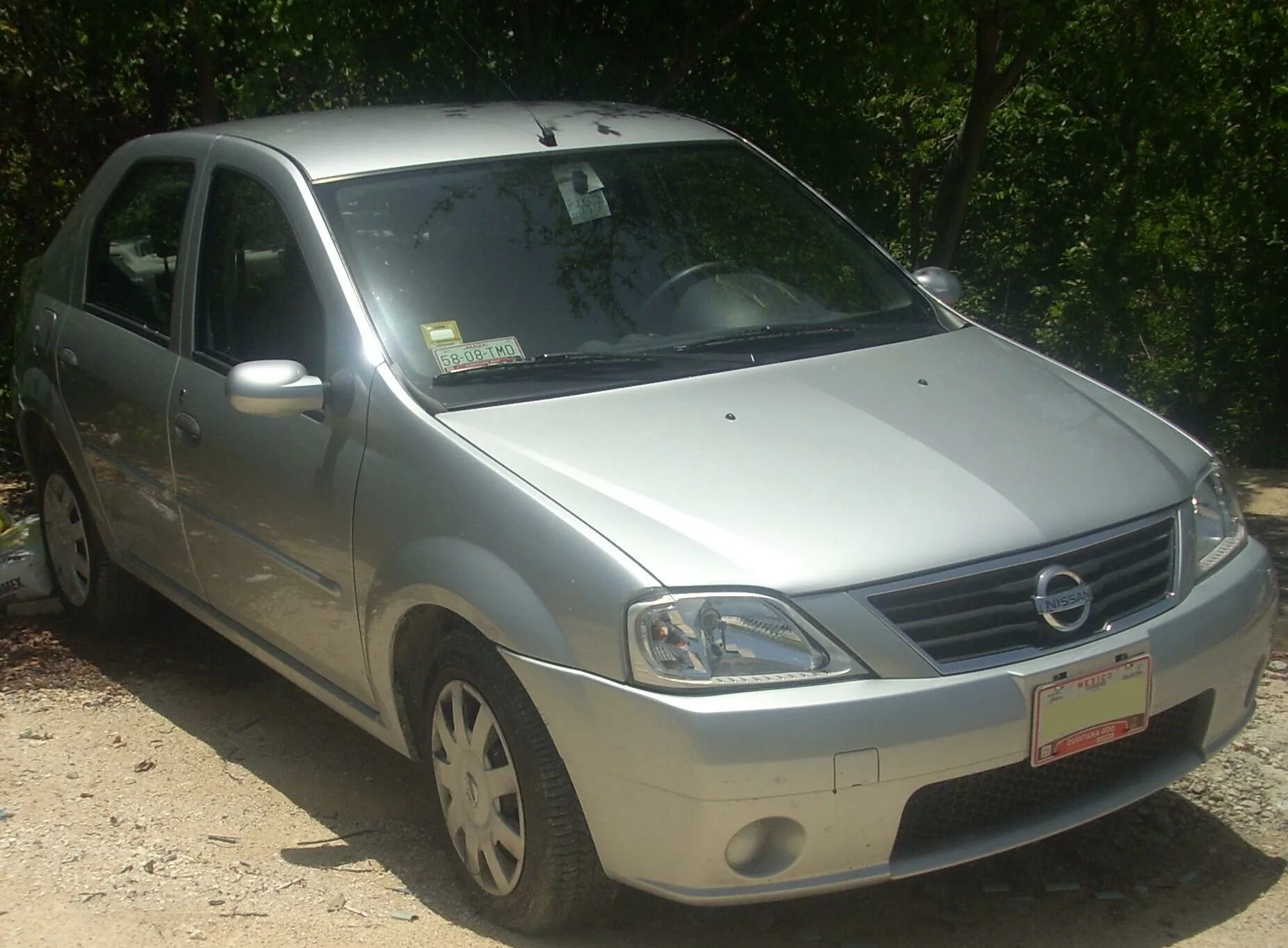 Ниссан логан фото Файл:Nissan-Aprio.jpg - Википедия