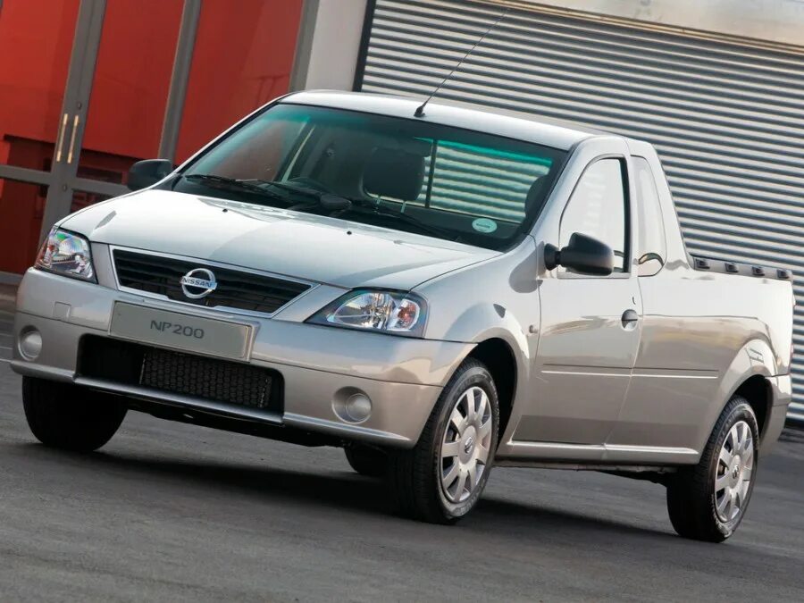 Ниссан логан фото Nissan NP200 пикап, 2008–2009, 1 поколение, 1.6 MT (86 л.с.), характеристики