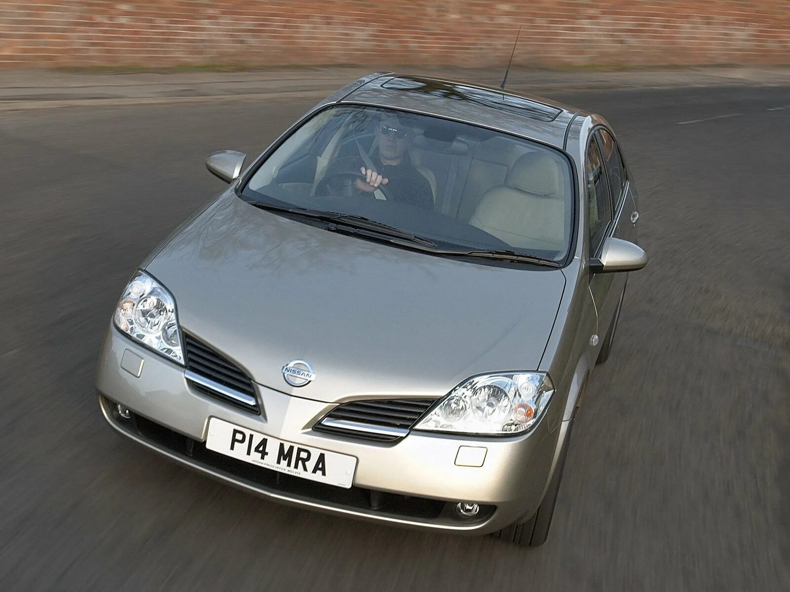 Ниссан люке фото Ниссан с люком Sarma-Auto.ru