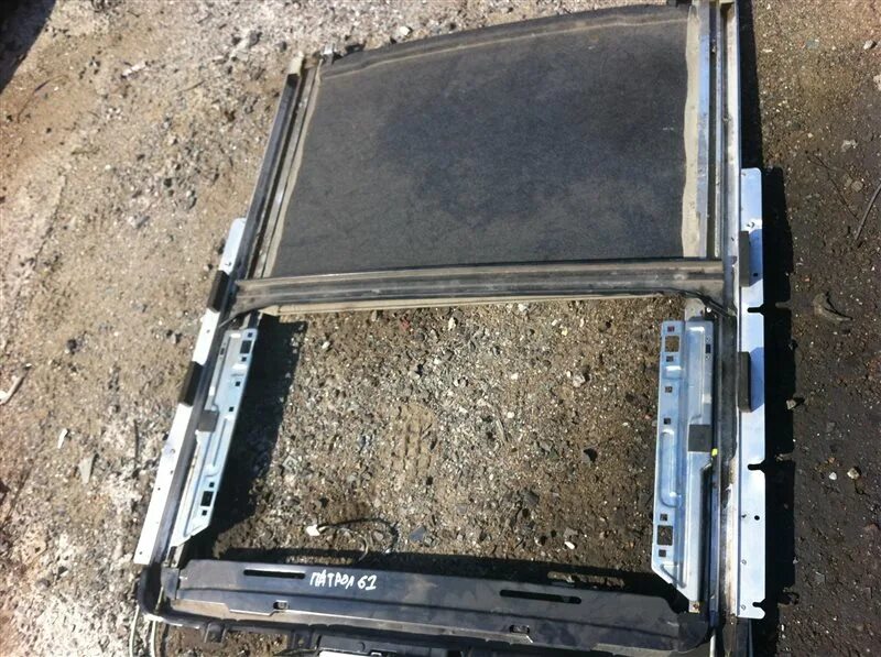 Ниссан люке фото Люк крыши Nissan Patrol 61