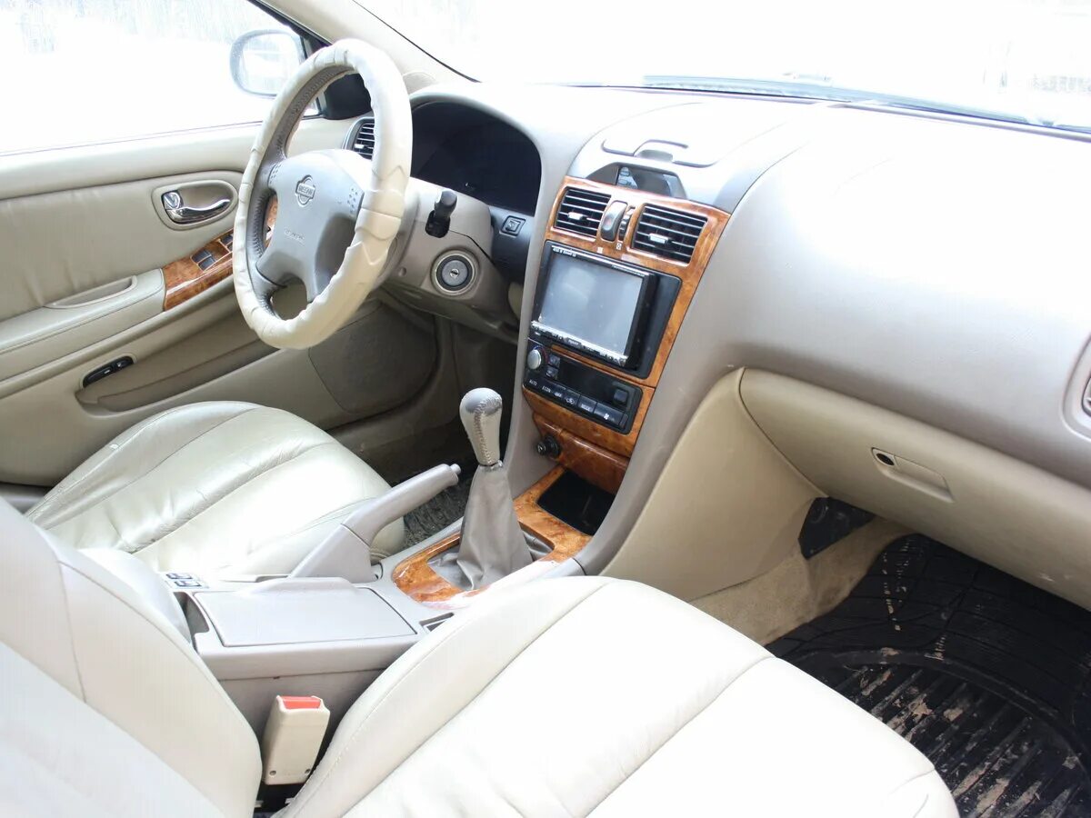 Ниссан максима салон фото Купить б/у Nissan Maxima V (A33) 2.0 MT (140 л.с.) бензин механика в Москве: сер