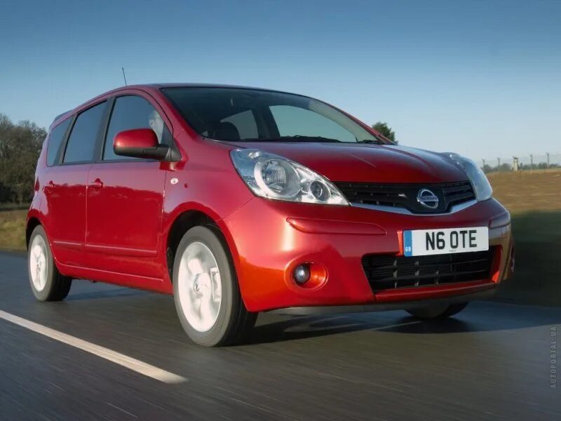 Ниссан мало фото Тру паребрики 96015-BH20H / 96015-BH10H - Nissan Note (1G), 1,4 л, 2011 года тюн