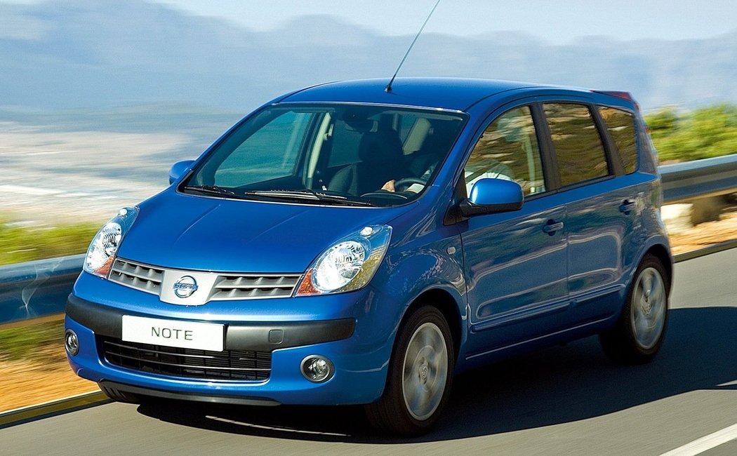 Ниссан мало фото Четыре надежных автомобиля до 600 тысяч рублей AutoFon Дзен