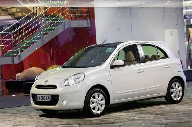 Ниссан малолитражки фото Nissan Micra Photos and Specs. Photo: Nissan Micra approved and 25 perfect photo