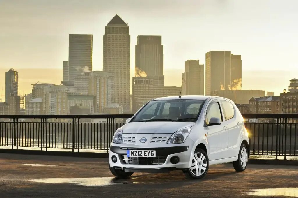 Ниссан малолитражки фото Nissan Whips Up A New 99 For The Summer