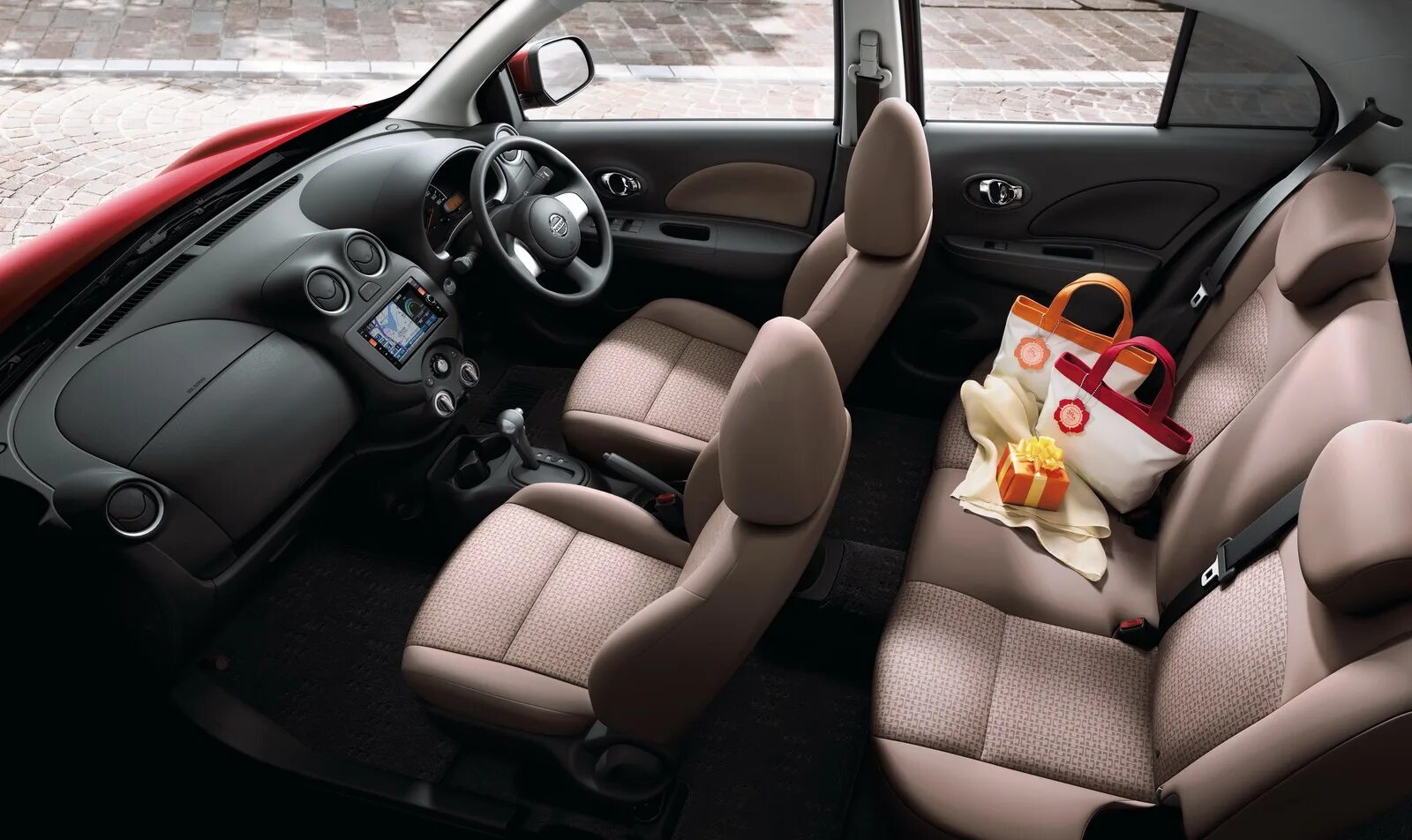 Ниссан марч фото салона Ниссан марч салон - BestChehol.ru