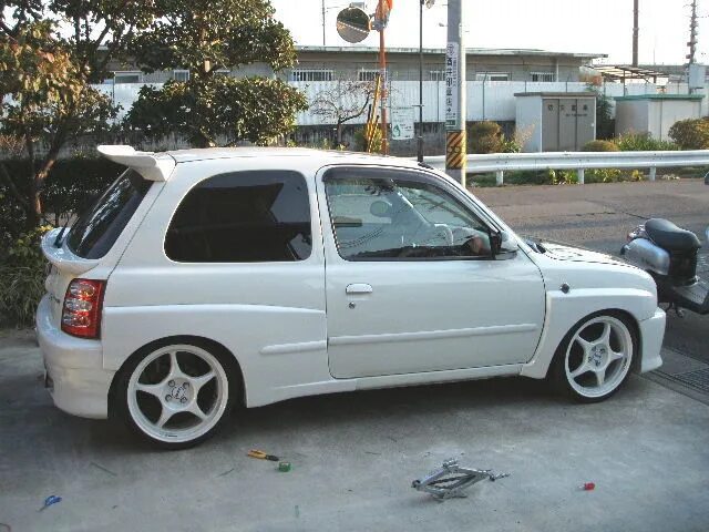 Ниссан марч к 11 тюнинг Новые Стопари, Impul Спойлер - Nissan Micra (K11), 1,3 л, 1997 года тюнинг DRIVE