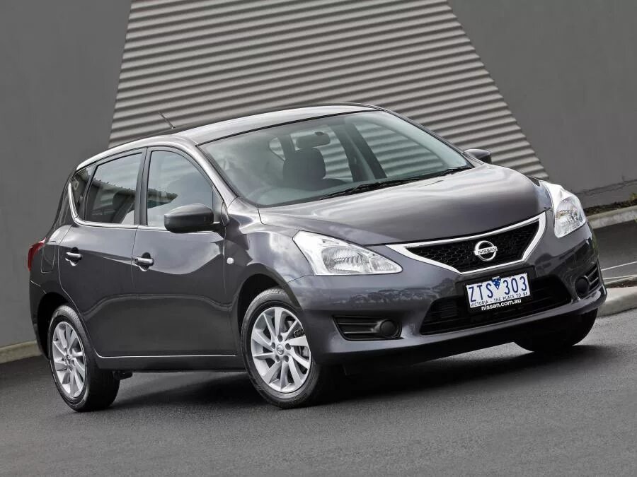 Ниссан марки автомобилей фото Nissan Pulsar Hatch 2013 года выпуска для рынка Австралии и Океании. Фото 11. VE