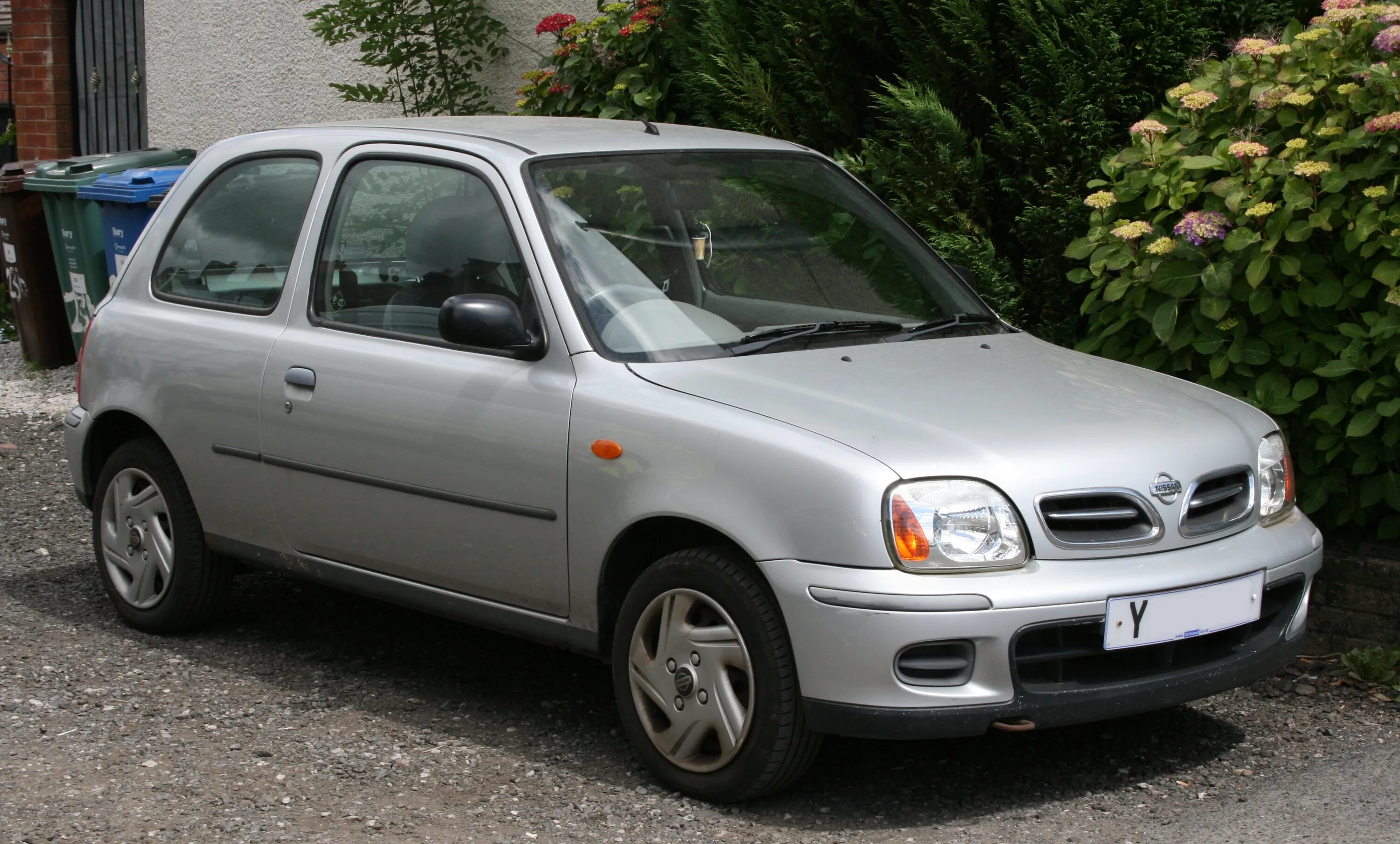 Ниссан микро фото File:2001 Nissan Micra Vibe 1.0 (Front).jpg - Wikipedia