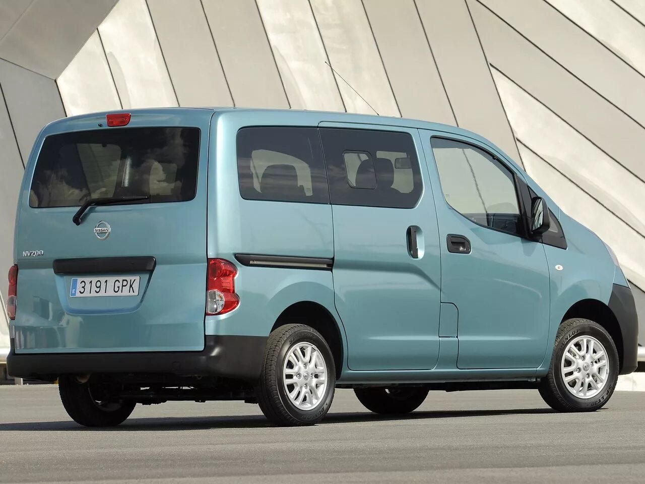 Ниссан микроавтобус все модели фото и названия Nissan NV200 2009-2024, минивэн - технические характеристики, модельный ряд, ком