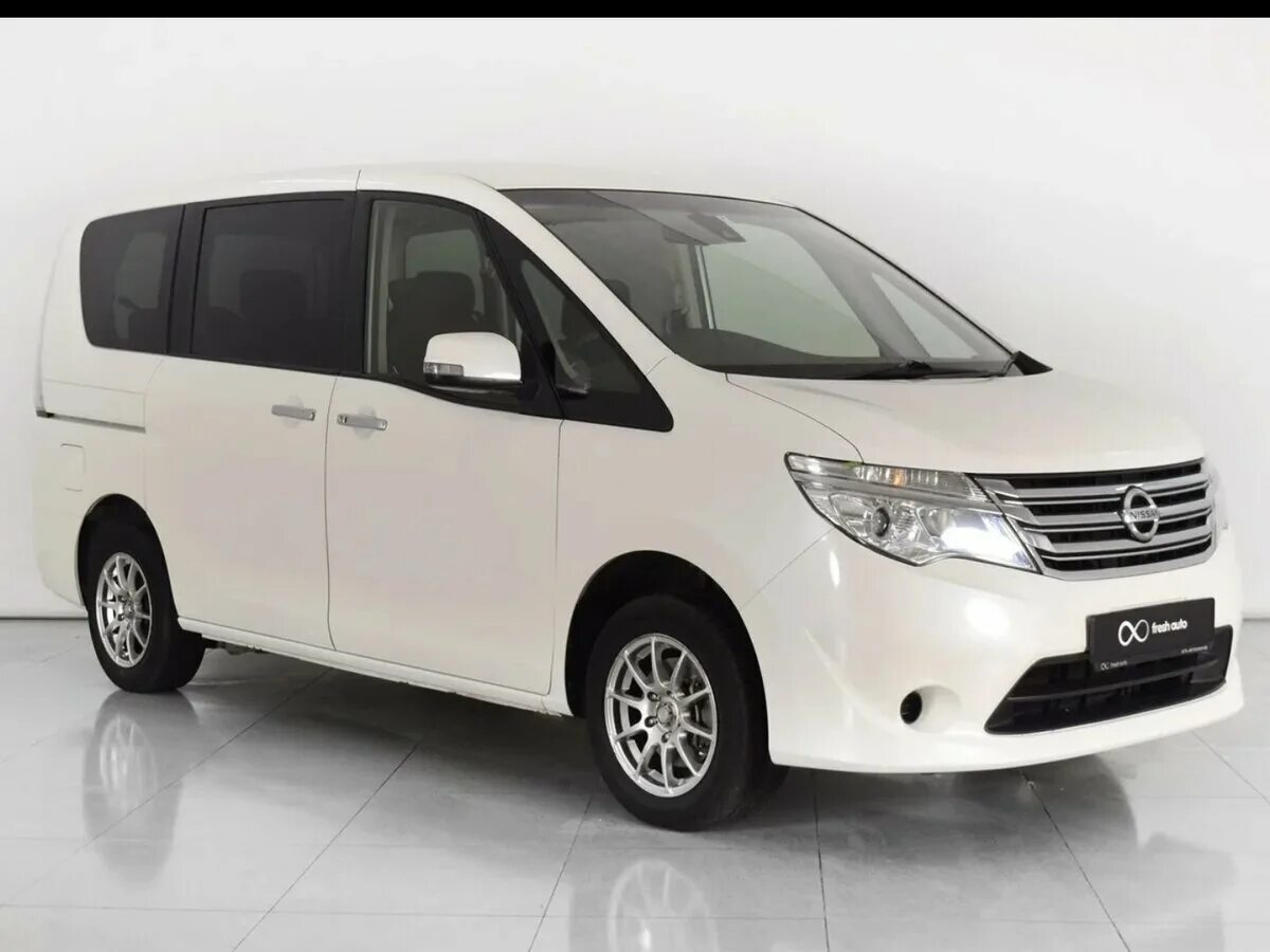 Ниссан микроавтобус все модели фото и названия Купить б/у Nissan Serena IV (C26) 2.0 CVT (144 л.с.) 4WD бензин вариатор в Росто