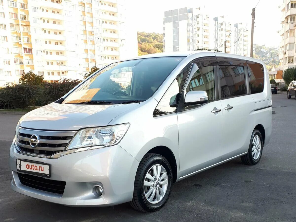 Ниссан микроавтобус все модели фото и названия Купить б/у Nissan Serena IV (C26) 2.0 CVT (147 л.с.) бензин вариатор в Лазаревск