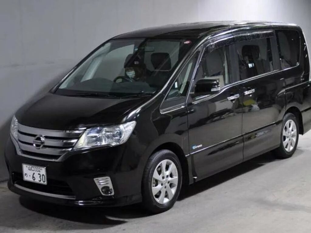 Ниссан минивены все марки фото Купить б/у Nissan Serena IV (C26) 2.0 CVT (147 л.с.) бензин вариатор в Новосибир