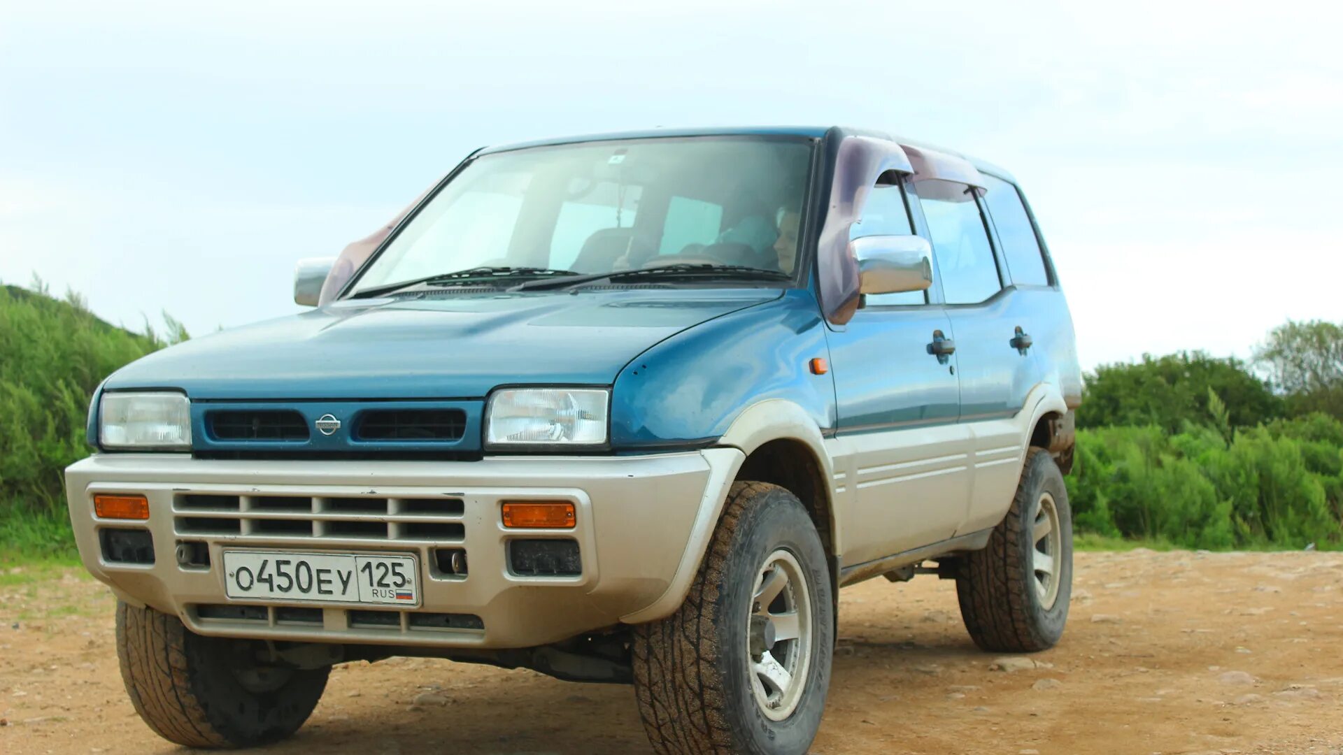 Ниссан мистраль фото Nissan Mistral 2.7 дизельный 1994 Бронтозаур на DRIVE2