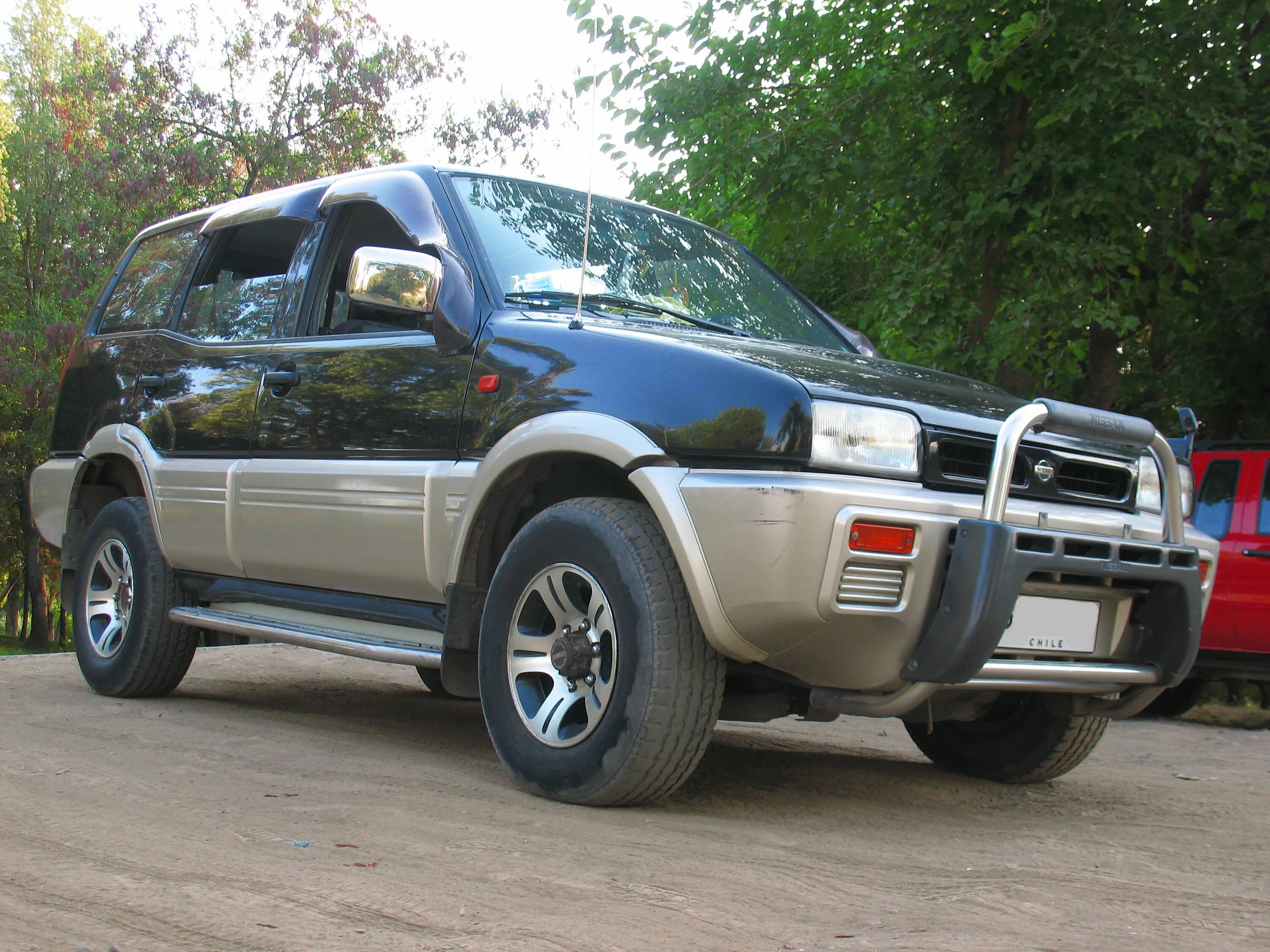 Ниссан мистраль фото File:Nissan Mistral 2.7d 1995 (13916932923).jpg - Wikimedia Commons