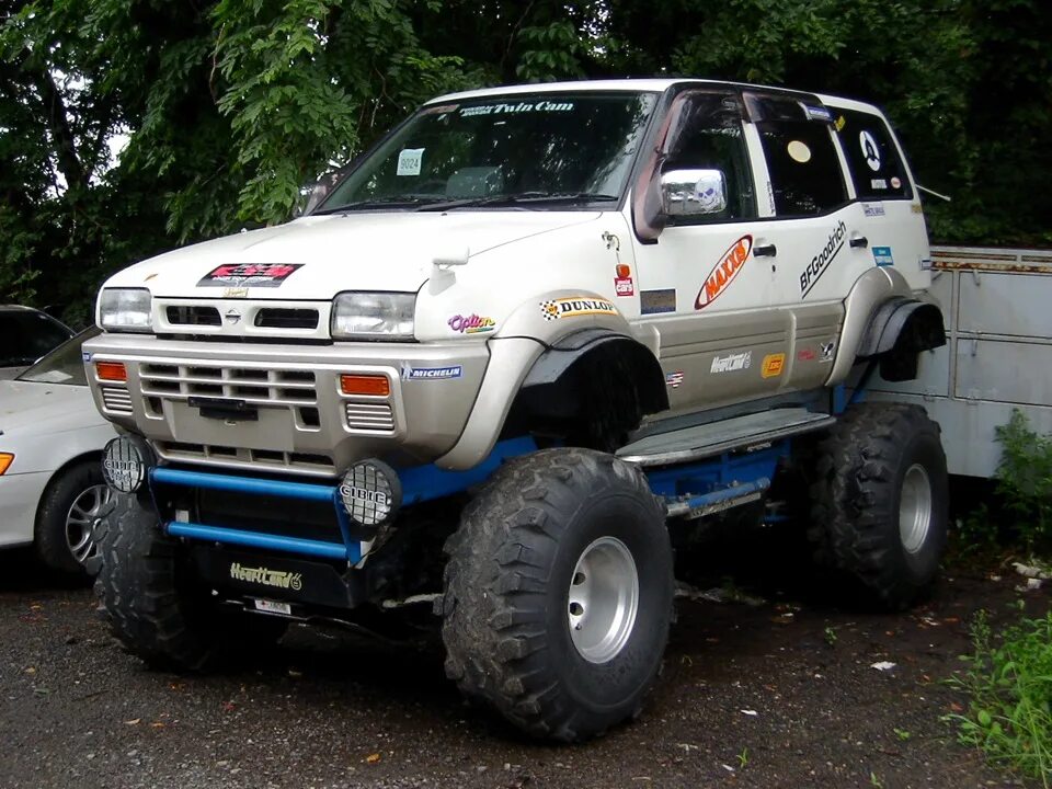 Ниссан мистраль тюнинг Фото Террано с измененной внешностью - Nissan Terrano II, 2,7 л, 1996 года фотог