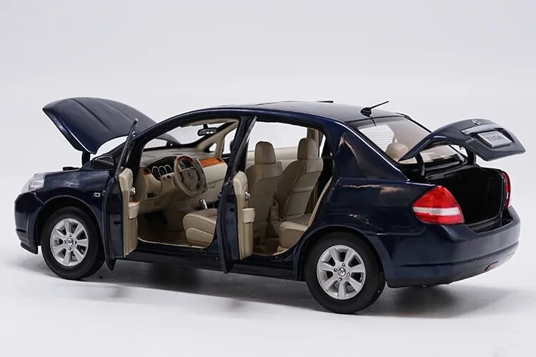 Ниссан модели машин фото Высокоточная модель седана NISSAN TIIDA из сплава, статическая металлическая мод