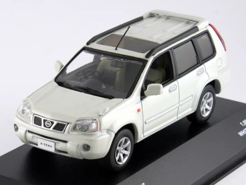 Ниссан модели машин фото Масштабная модель Nissan X-TRAIL GT 2005 (WHITE PEARL) лучшая цена!