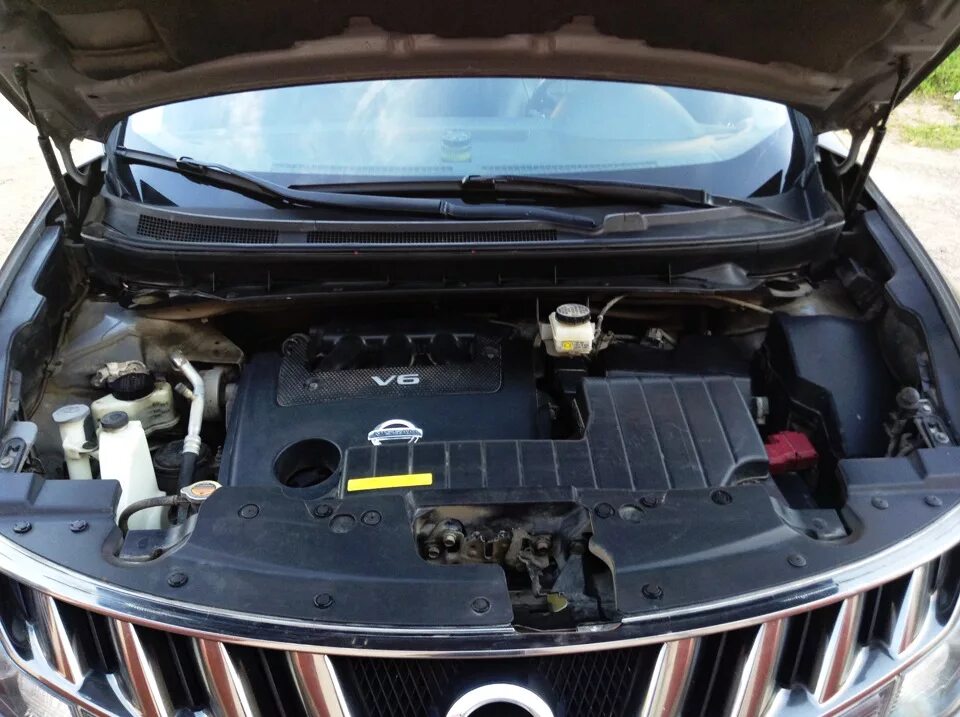 Ниссан мурано фото под капотом Замена ламп освещения номера, мойка под капотом и визит на сервис - Nissan Muran