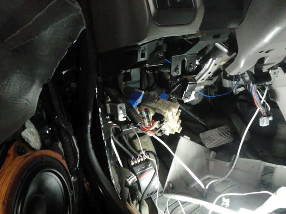 Ниссан мурано точки подключения Установка сигнализации и доводчика стёкл. - Nissan Maxima QX (A33), 2 л, 2002 го