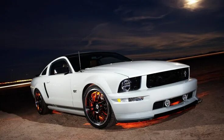 Ниссан мустанг фото Putting the performance in Performance White! Mustang gt, 2005 mustang gt, Ford 