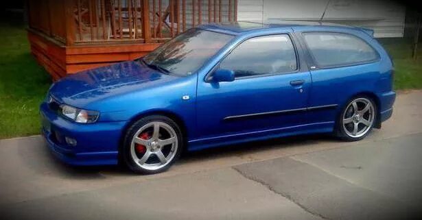 Ниссан n15 фото Автомобиль Nissan Almera N15