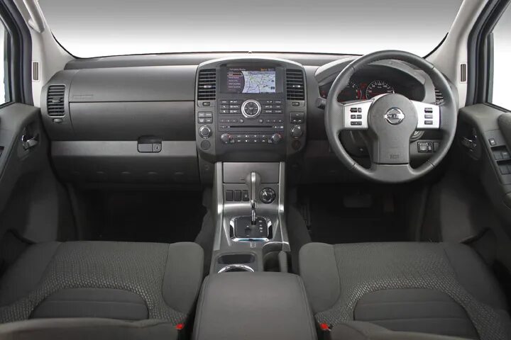 Ниссан навара фото салона Nissan Navara LE:picture 12 , reviews, news, specs, buy car