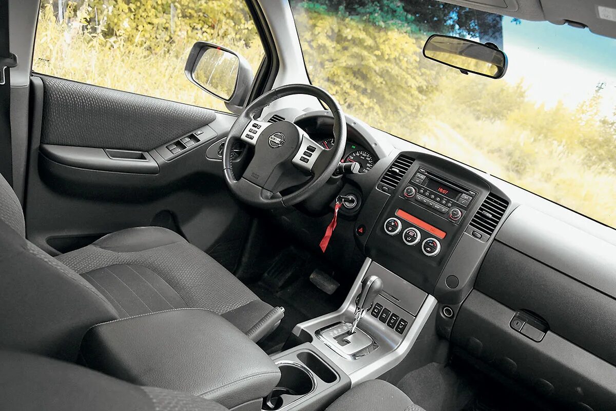 Ниссан навара фото салона Nissan Navara. Постой, паровоз.